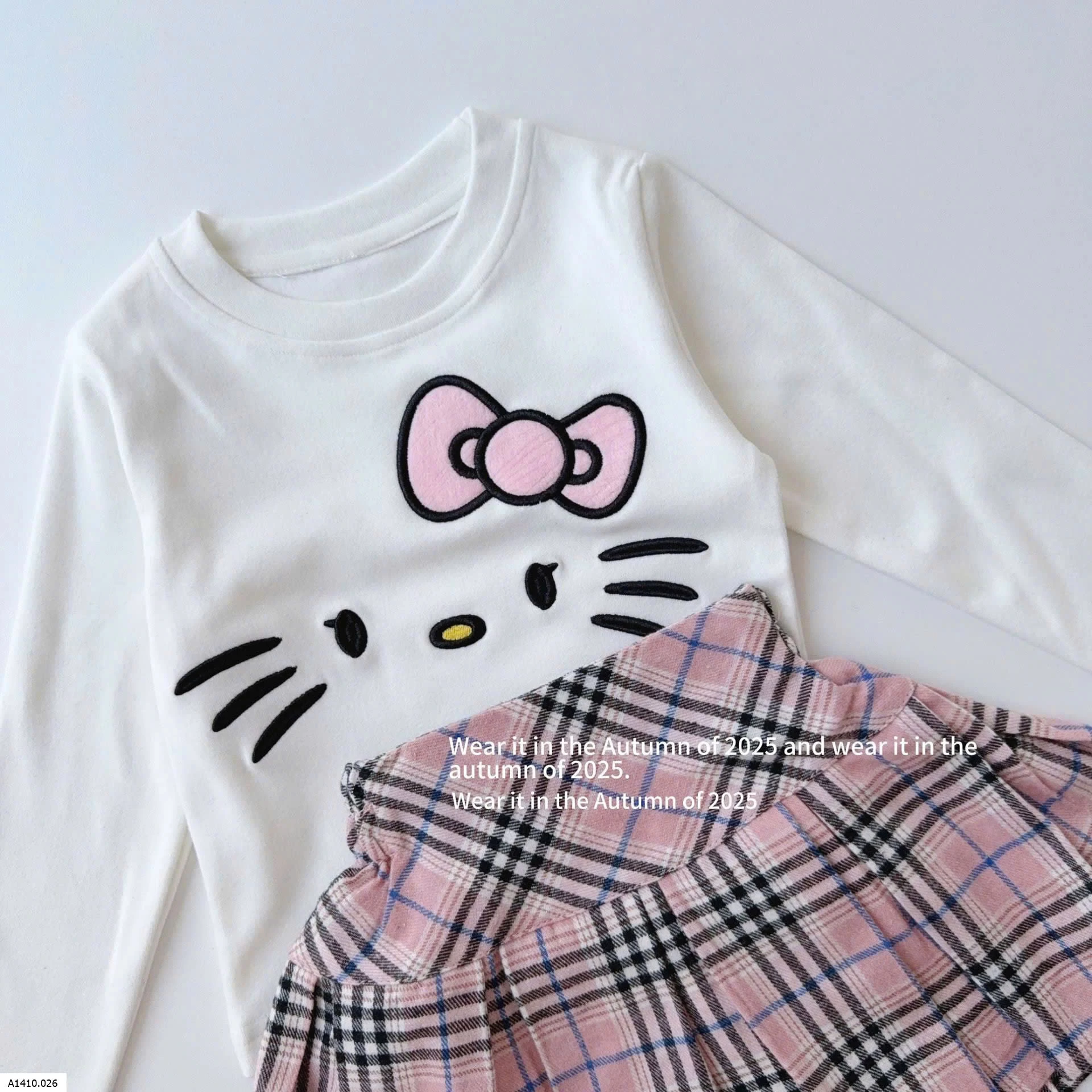 SET ÁO + CHÂN VÁY XẾP LY HELLO KITTY CHO BÉGiá sỉ ÁO: 114k CHÂN VÁY: 131k