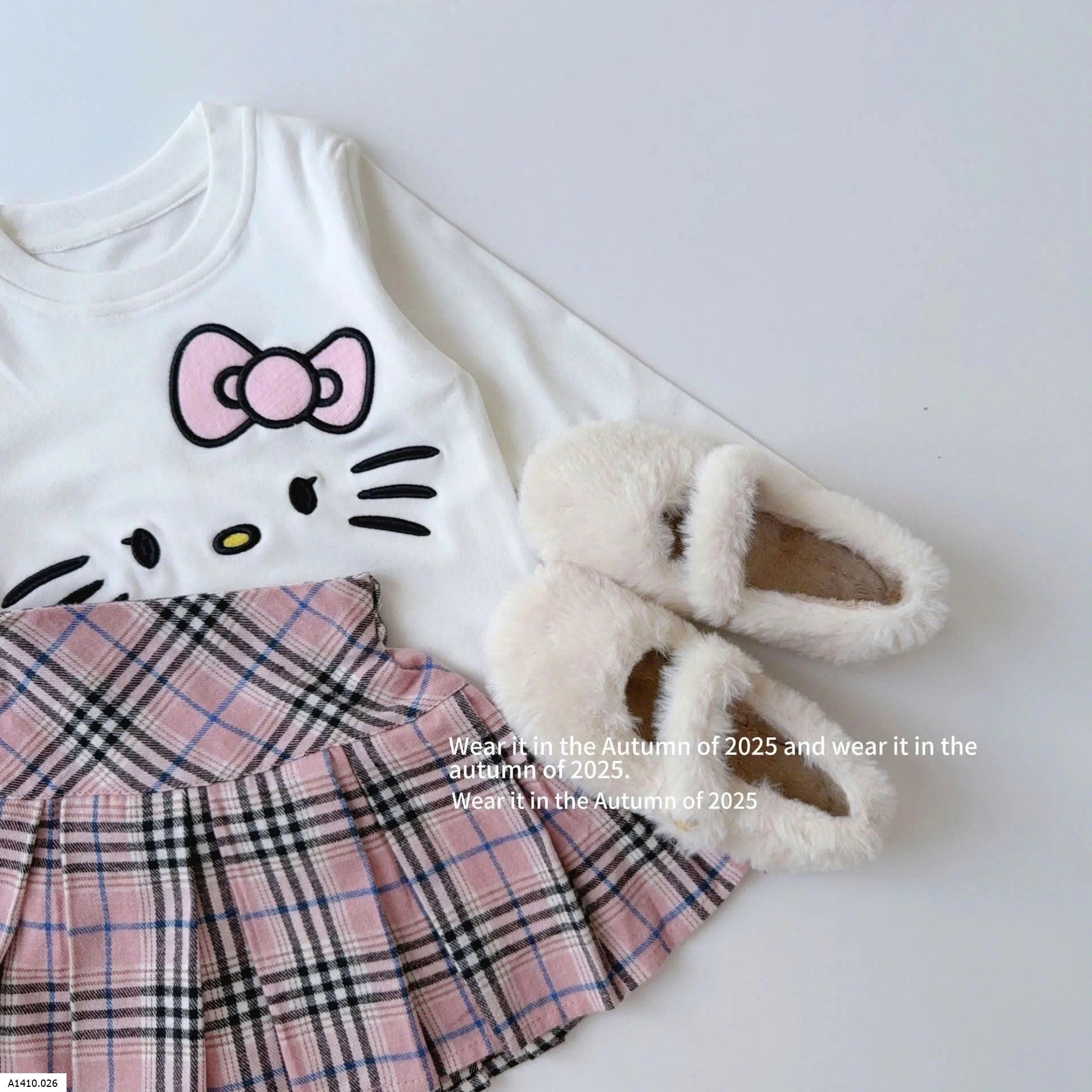 SET ÁO + CHÂN VÁY XẾP LY HELLO KITTY CHO BÉGiá sỉ ÁO: 114k CHÂN VÁY: 131k