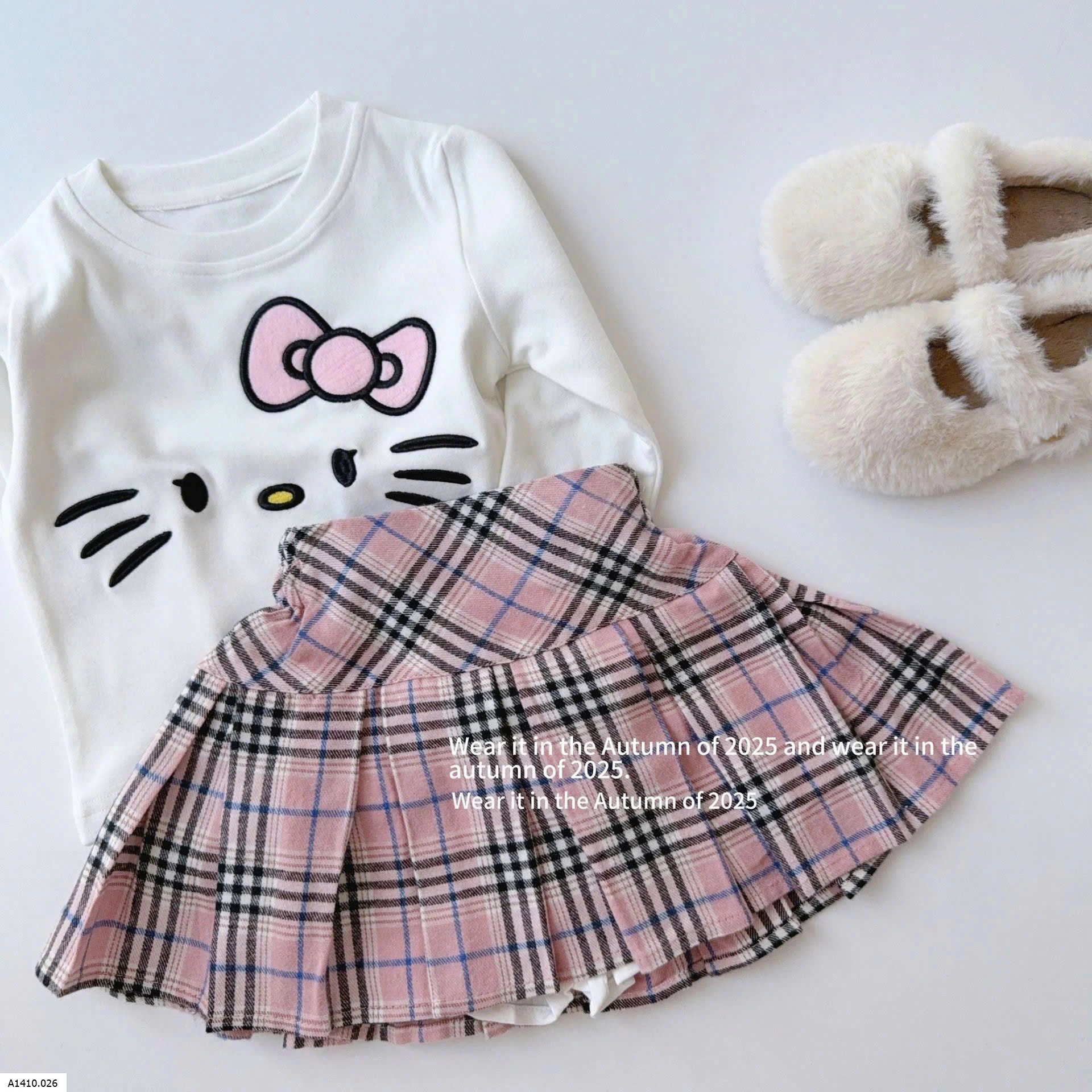 SET ÁO + CHÂN VÁY XẾP LY HELLO KITTY CHO BÉGiá sỉ ÁO: 114k CHÂN VÁY: 131k