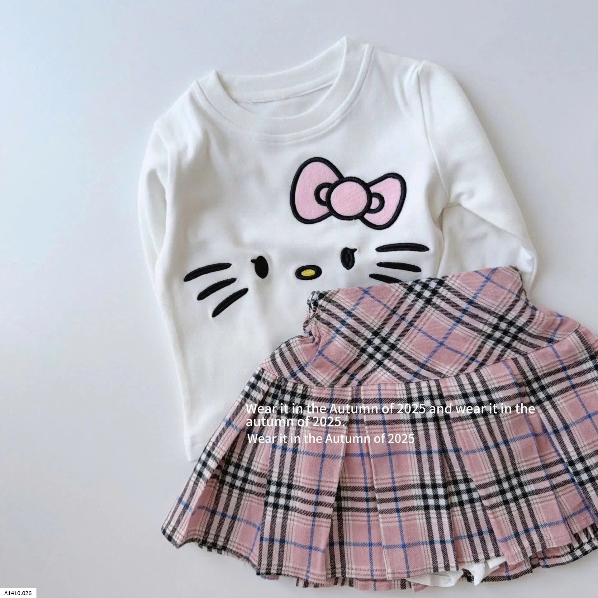 SET ÁO + CHÂN VÁY XẾP LY HELLO KITTY CHO BÉGiá sỉ ÁO: 114k CHÂN VÁY: 131k