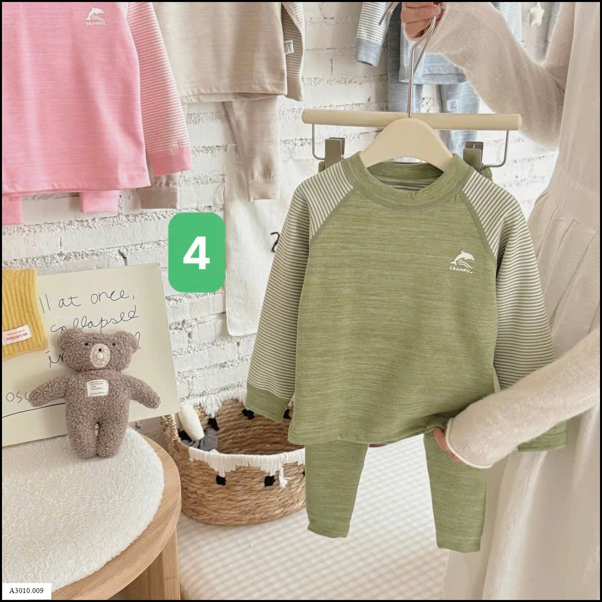 BỘ THU ĐÔNG PHỐI TAY KẺ   Giá sỉ 80-110: 90k  120: 100k  130: 105k  140: 110k  150: 115k  160: 120k  170: 125k  180: 130k