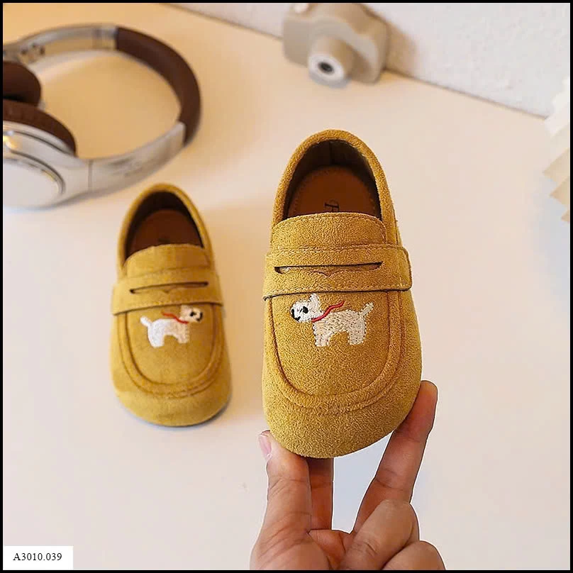 GIÀY LƯỜI THÊU CÚN CHO BÉ   Giá sỉ sz 21-25: 120k  sz 26-30: 129k  sz 31-33: 139k