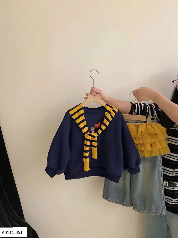 SET ĐỒ THU ĐÔNG JEAN MIX VÁY VOAN BÉ GÁI  Giá sỉ Áo phối khăn choàng: 187k  Jeans phối váy voan: 236k