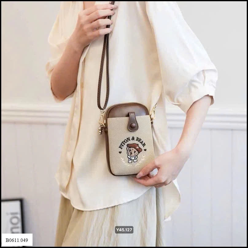 TÚI MINI ĐEO CHÉO THÊU GẤU  Giá sỉ 125k