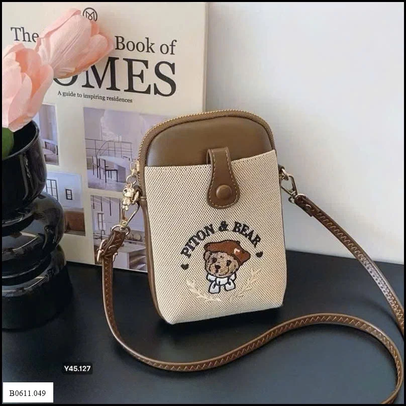 TÚI MINI ĐEO CHÉO THÊU GẤU  Giá sỉ 125k