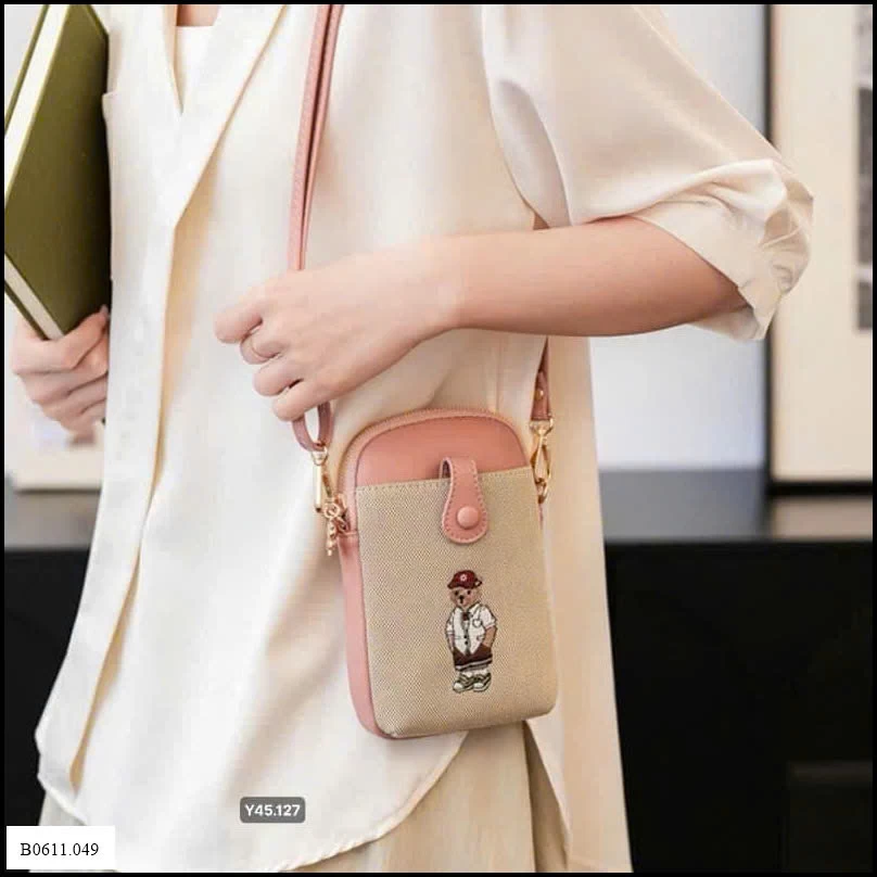 TÚI MINI ĐEO CHÉO THÊU GẤU  Giá sỉ 125k