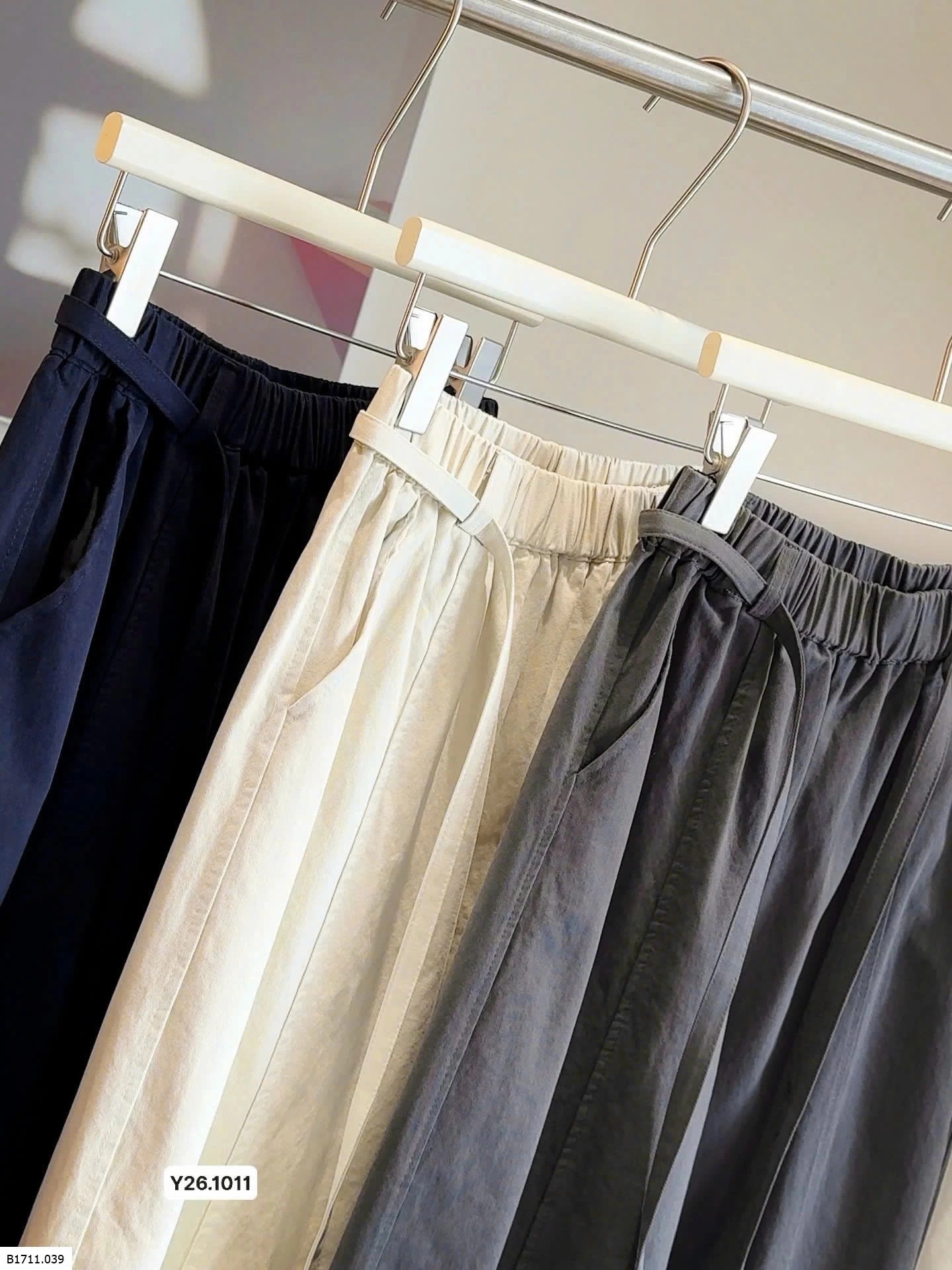 Quần ống rộng lưng thun co giãn  Giá sỉ 180k