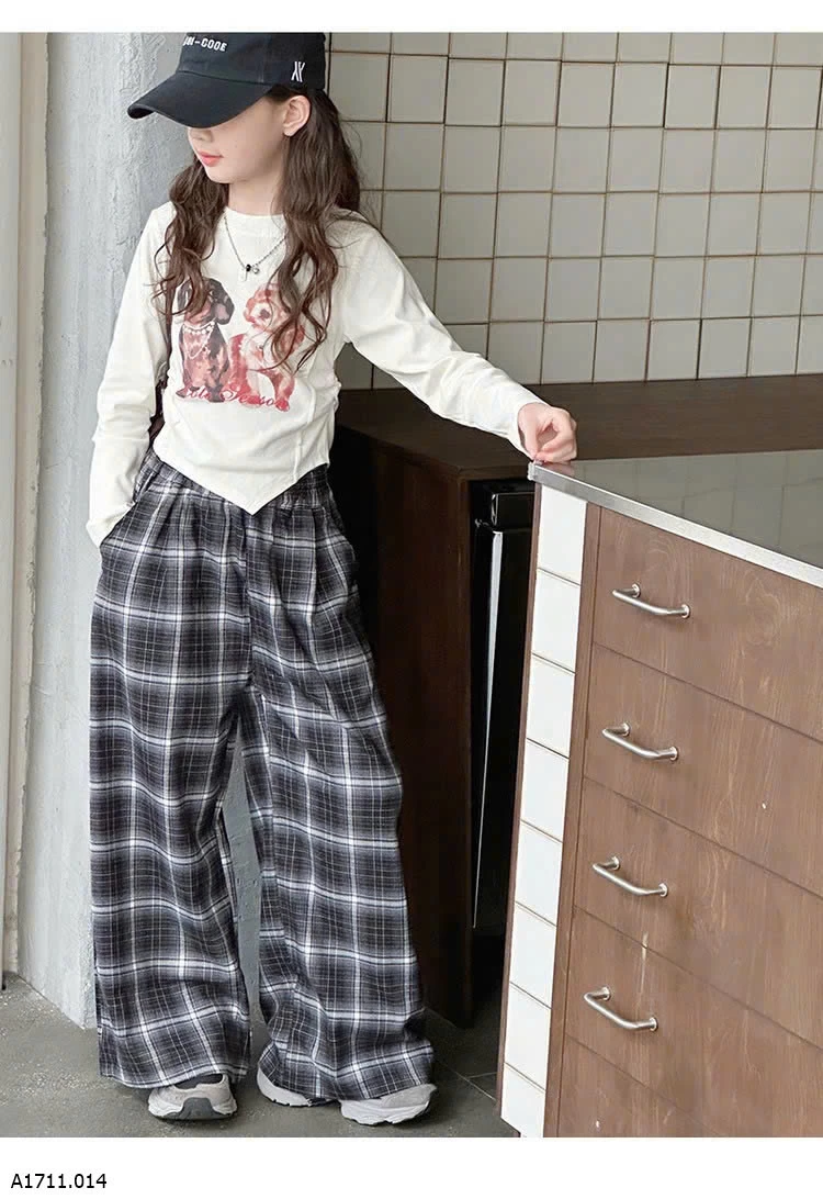 ÁO CROPTOP VẠT CHÉO & QUẦN SUÔNG CARO BG  Giá sỉ áo #145k quần #185k