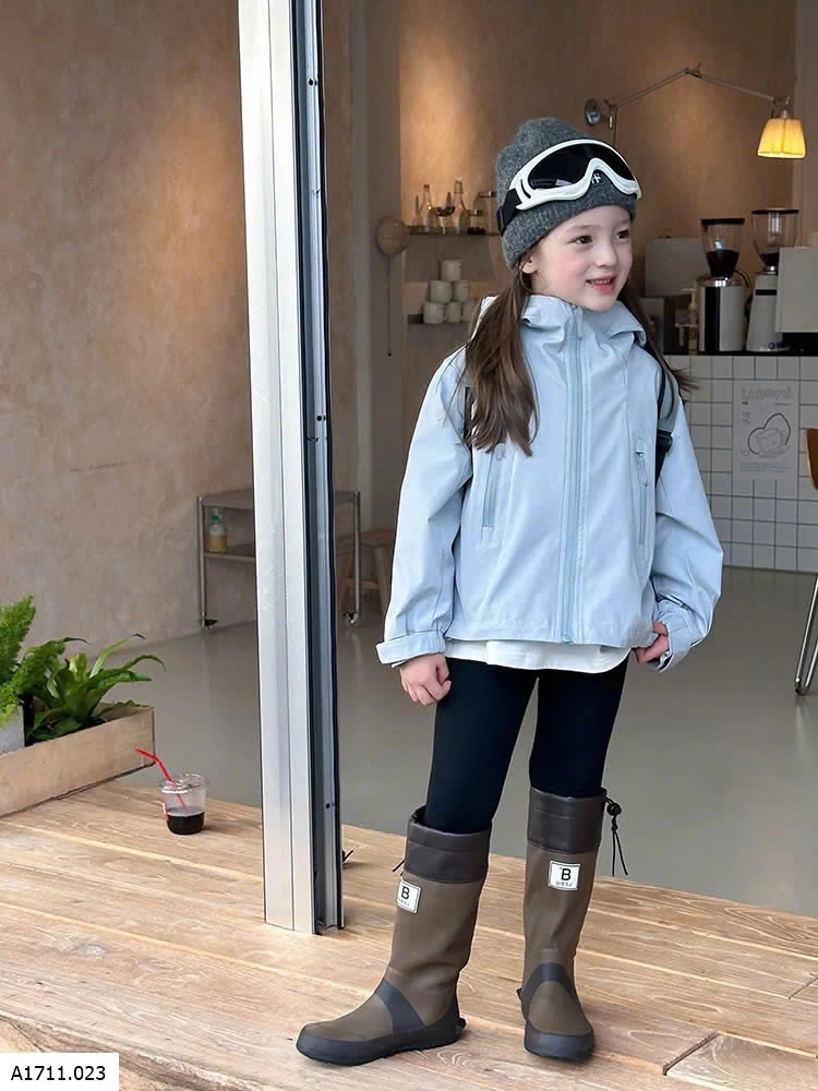 ÁO KHOÁC GIÓ AMBB  Giá sỉ sz 90-150: 225k sz 160: 240k  sz 170: 260k