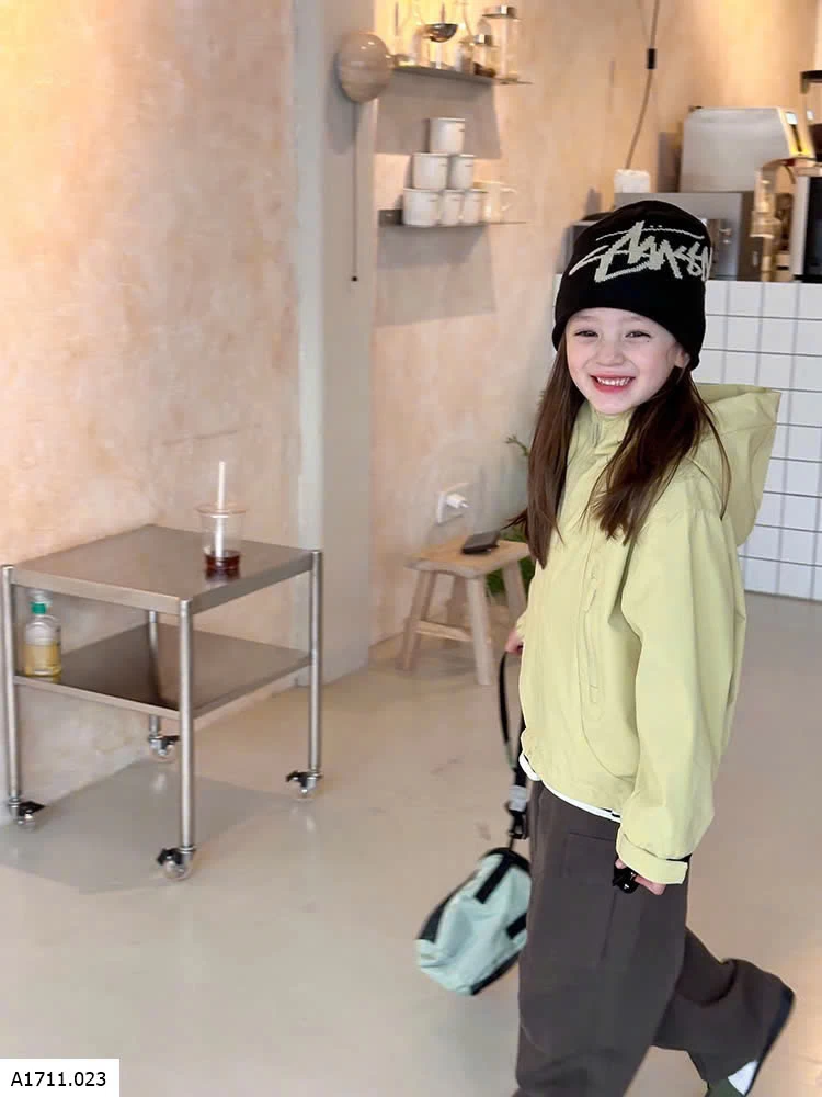 ÁO KHOÁC GIÓ AMBB  Giá sỉ sz 90-150: 225k sz 160: 240k  sz 170: 260k