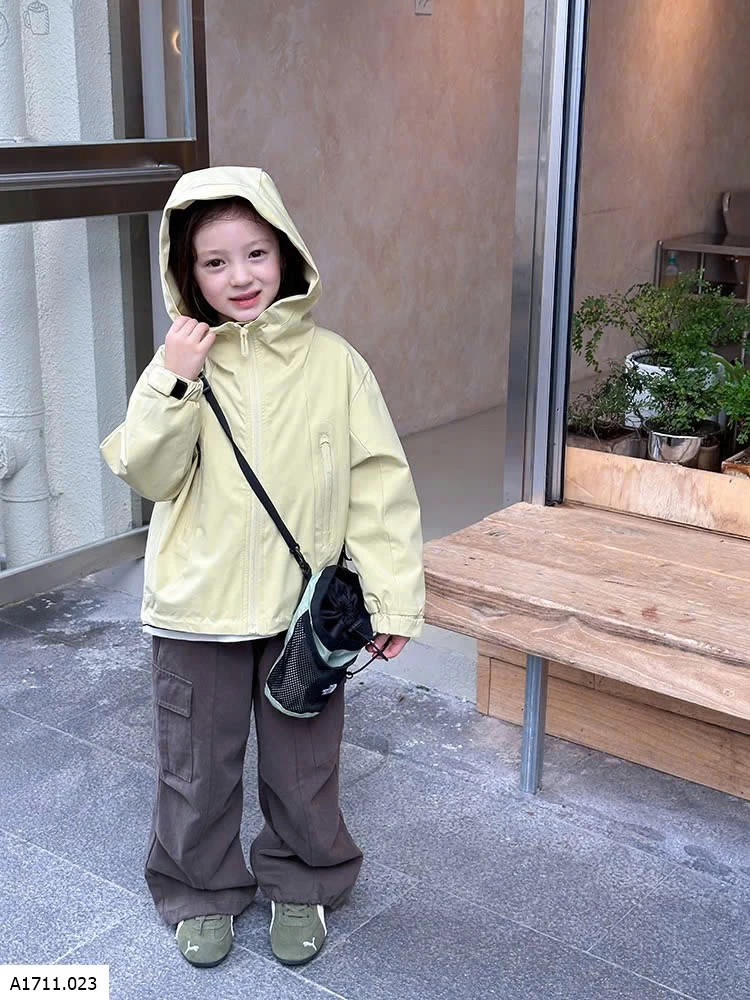 ÁO KHOÁC GIÓ AMBB  Giá sỉ sz 90-150: 225k sz 160: 240k  sz 170: 260k