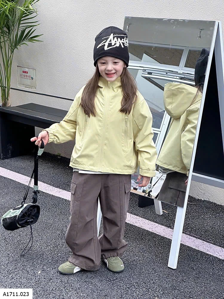 ÁO KHOÁC GIÓ AMBB  Giá sỉ sz 90-150: 225k sz 160: 240k  sz 170: 260k