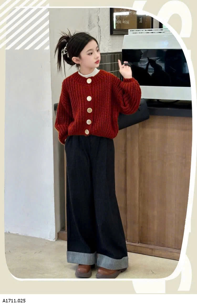 ÁO KHOÁC LEN ĐỎ & JEANS SUÔNG BÉ GÁI  Giá sỉ áo: 205k quần: #170k