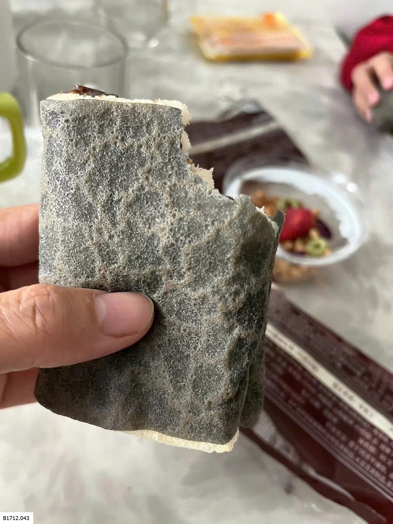 SET 2 THÙNG BÁNH CUỘN NHÂN SOCOLA BIBIZAN  Giá sỉ 85k