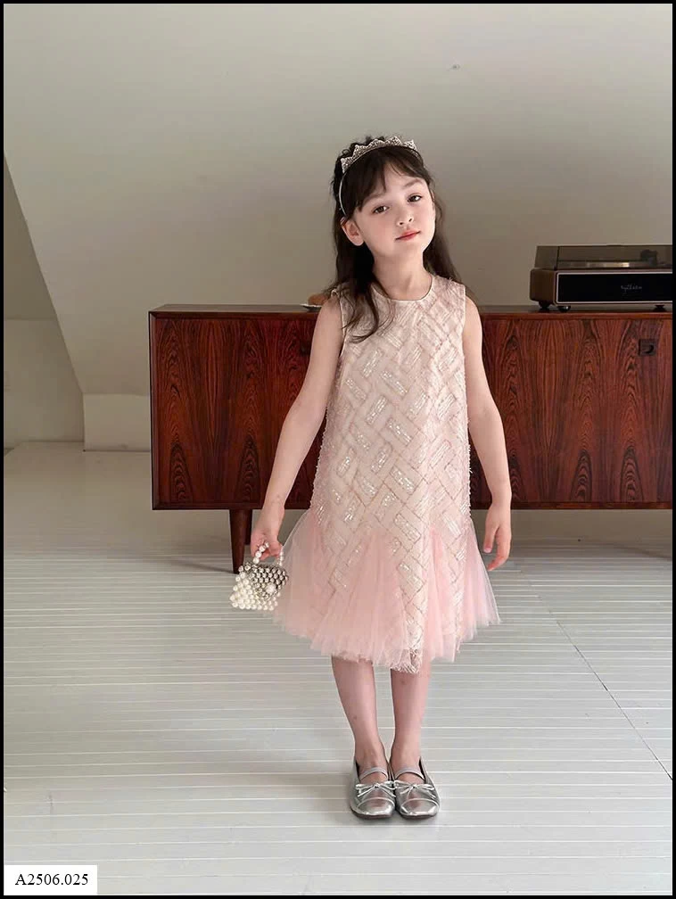 VÁY SÁT NÁCH HỒNG AMBB   Sỉ giá sz 90-150: 256k sz 160: 282k sz 170: 307k