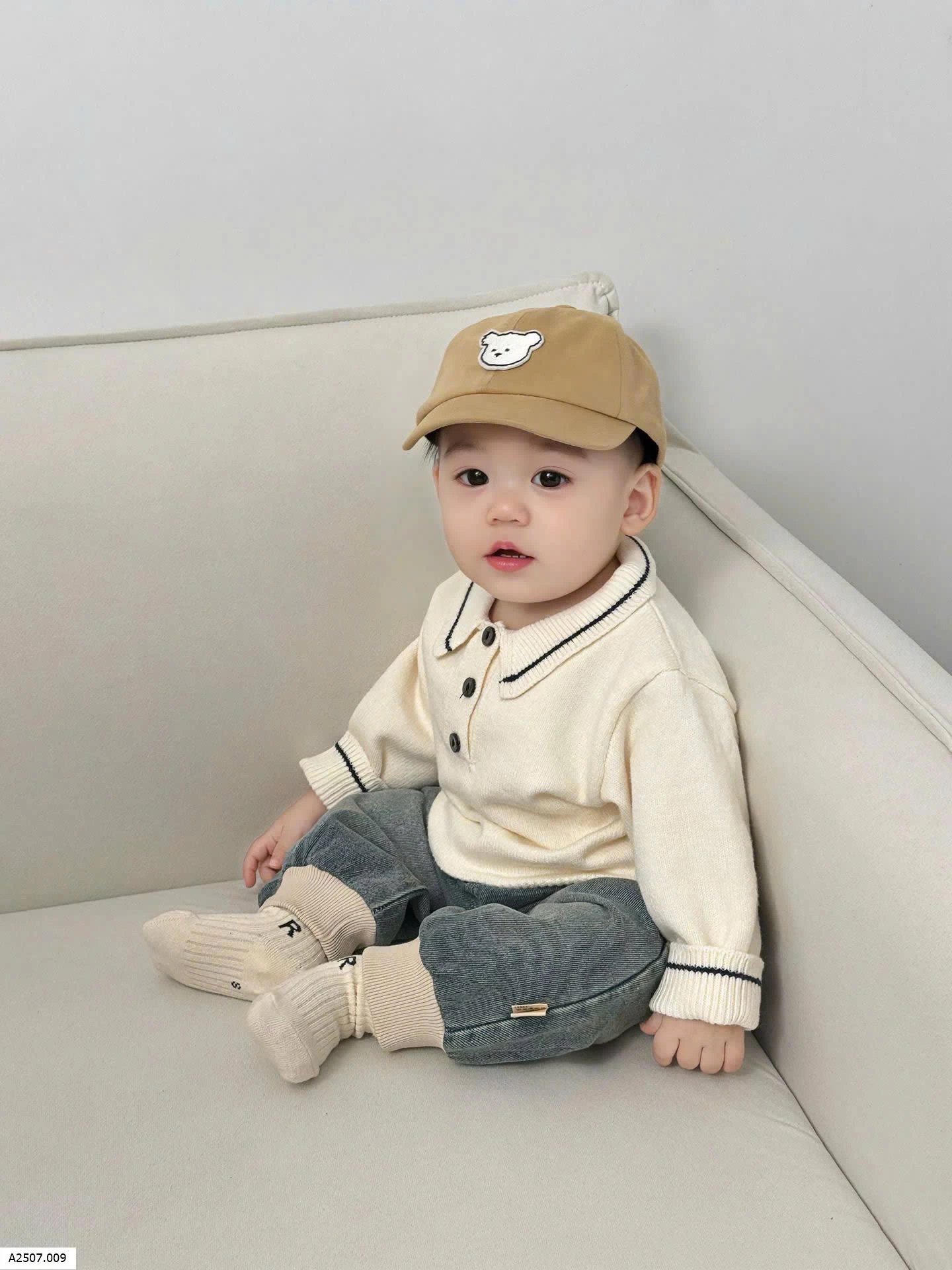 Áo len cổ polo mix quần jean bo chun   Sỉ Giá áo 126k, quần 117k
