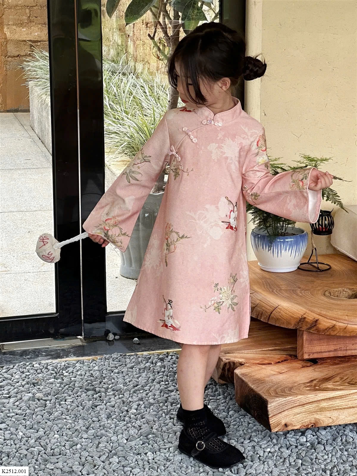 Sườn xám dài tay diện tết Giá sỉ như sau:  sz 100-140: 193k  sz 150-160: 230k