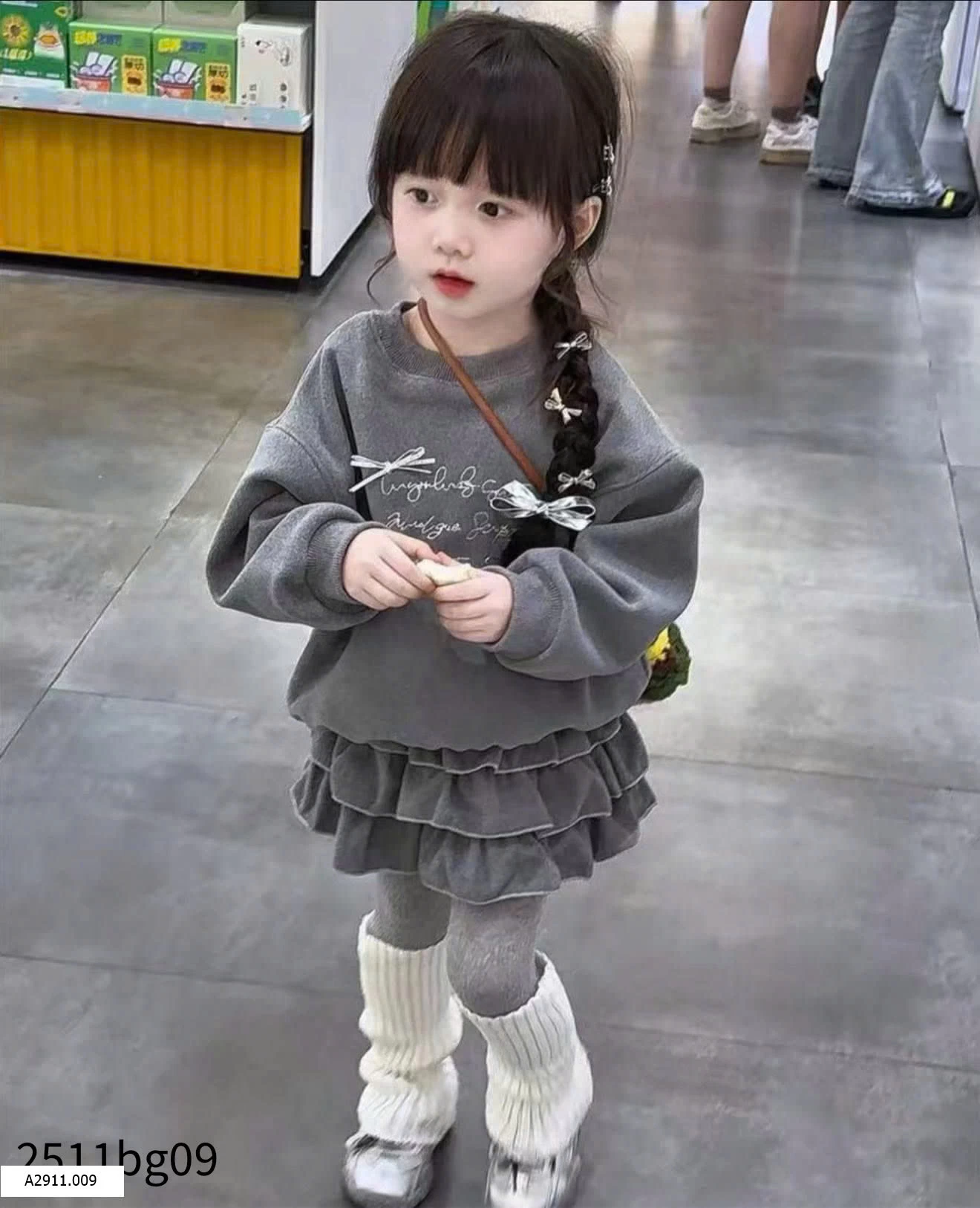 SET ÁO NỈ LÔNG MIX CHÂN VÁY TONE XÁM BG   Giá sỉ 220k