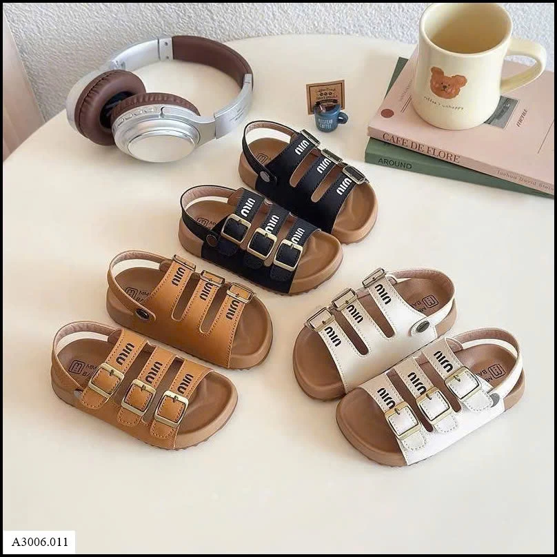 SANDAL QUAI DÁN CHỮ MIN  Sỉ giá  22-26: 138k         27-31: 146k 