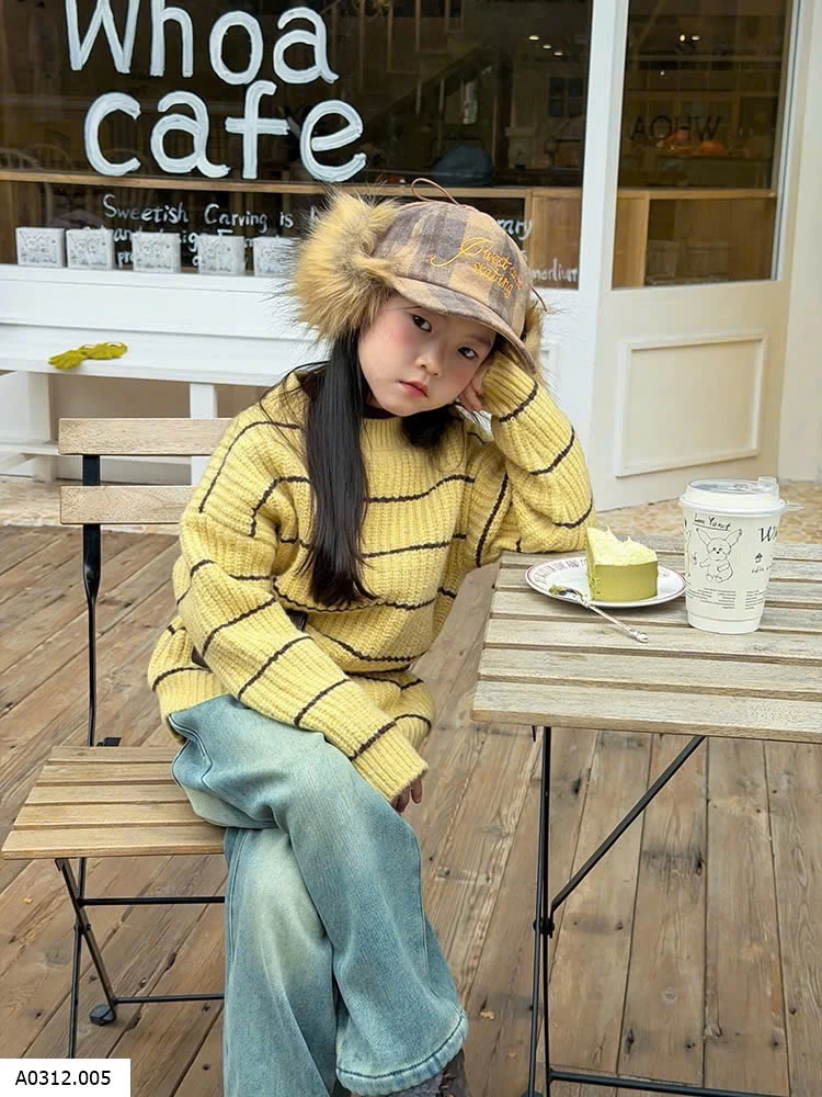 ÁO LEN KẺ AMBB CỔ TRÒN 25K143  Giá sỉ 90-150: 183k  160: 200k 