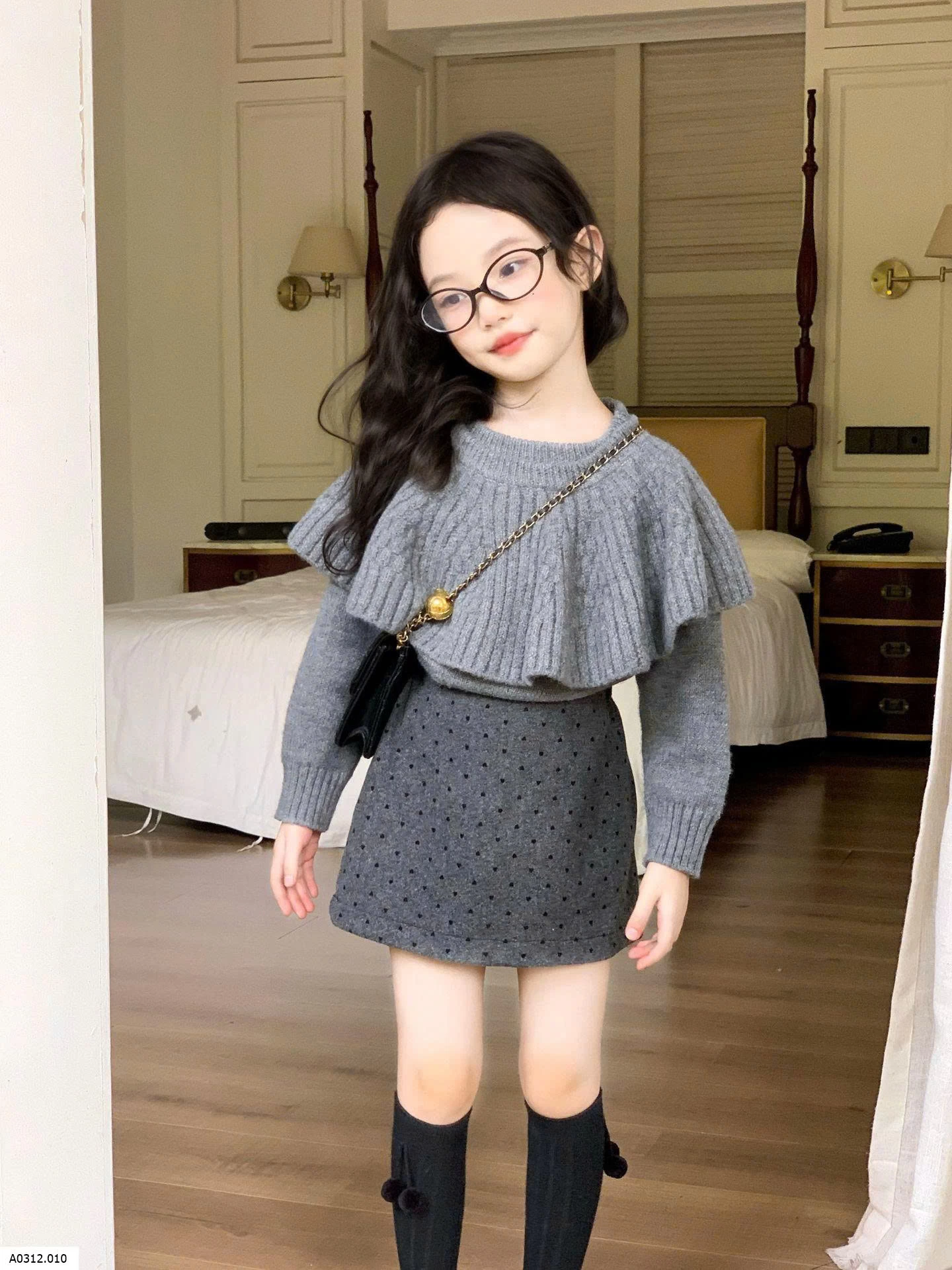 SET ÁO LEN MIX CHÂN VÁY CHẤM BI TONE XÁM   Giá sỉ áo 224k , váy 139k 