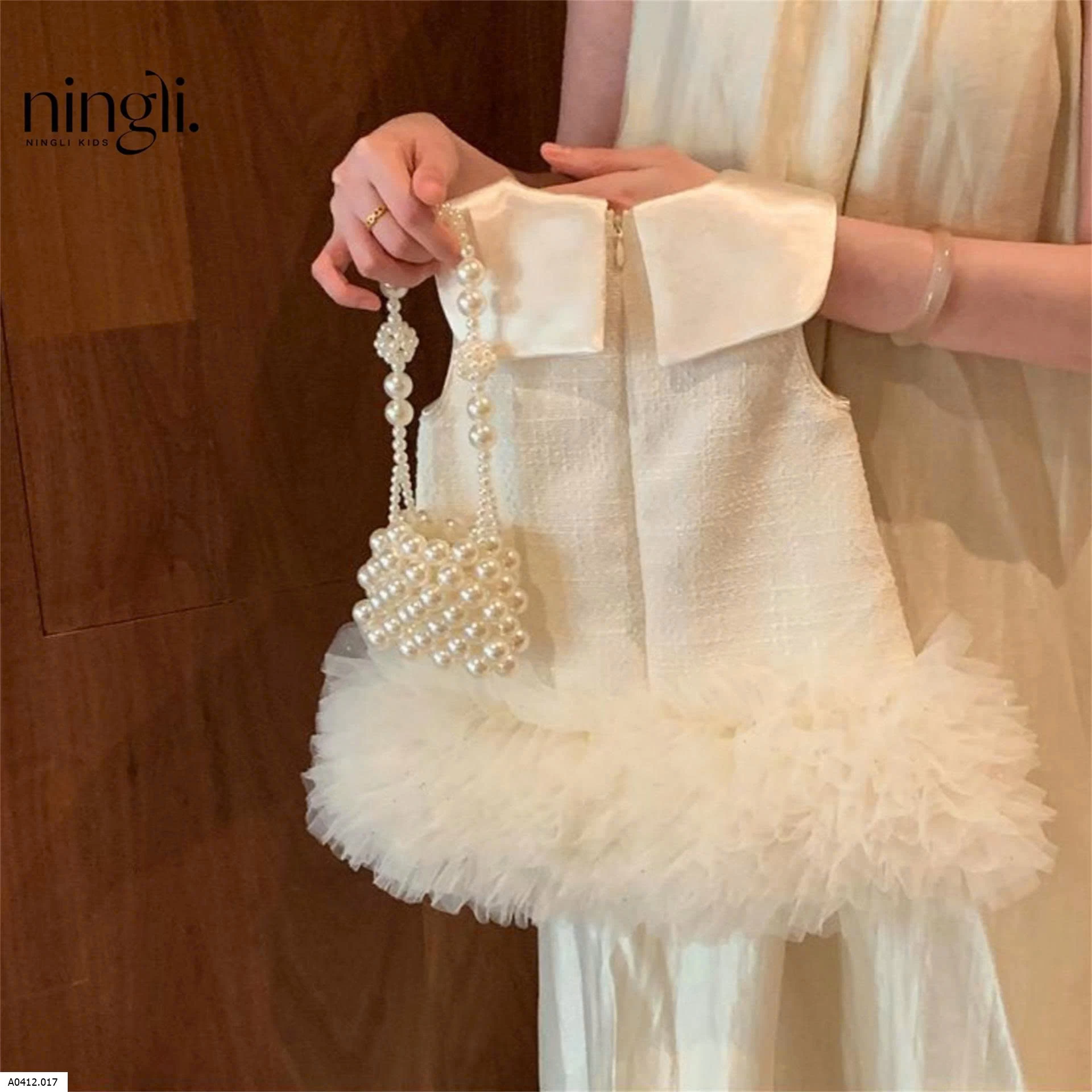 VÁY CÔNG CHÚA BLING BLING  Giá sỉ váy 252k, áo len 106k 