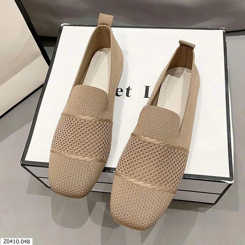 ĐÔI GIÀY SLIP ON dáng Hàn  SỈ 79K 